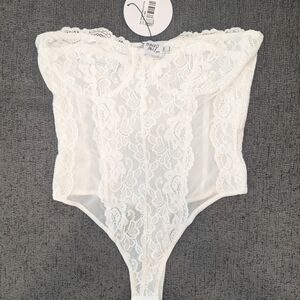 Princess Polly Strapless White Floral Lace Bodysuit/Lingerie